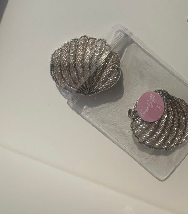 Seashell hair-clips - Image 3